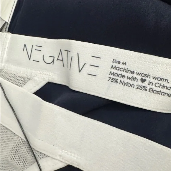 EGATIVE SIEVE THONG WHITE  sz M - Picture 5 of 5